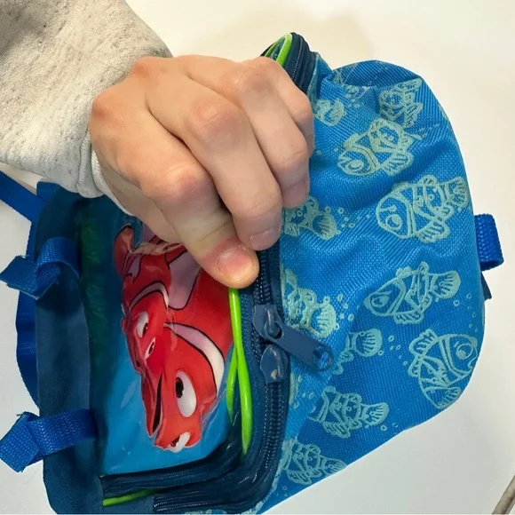 Blue Finding Nemo Backpack - Picture 4 of 5